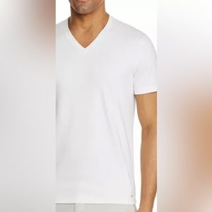 Men’s Michael Kors Sleek White T-Shirt